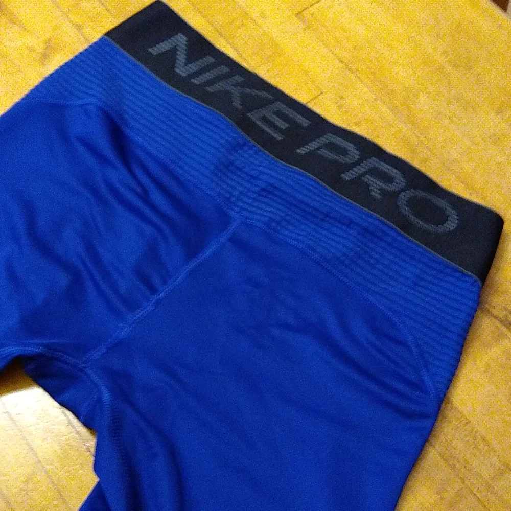 NIKE TIGHT FIT SHORTS - Picture 7 of 11